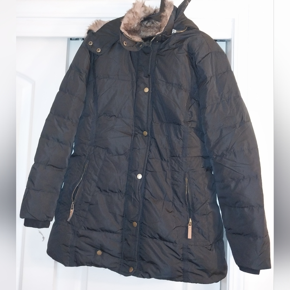 Women's Black Quilted Jacket with Faux Fur Trim
